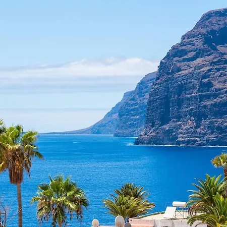 2bdr Waves & Cliffs Getaway